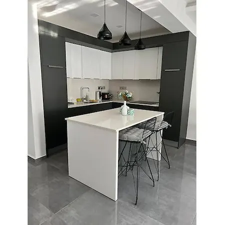 Apartamento Courtyard Long 2-bedroom Lux Gastria