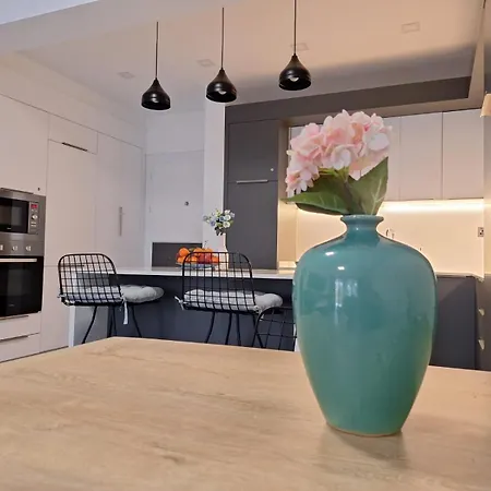 Apartamento Courtyard Long 2-bedroom Lux *