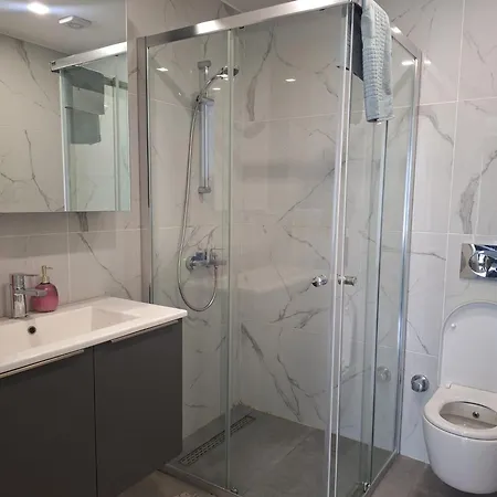 Apartamento Courtyard Long 2-bedroom Lux