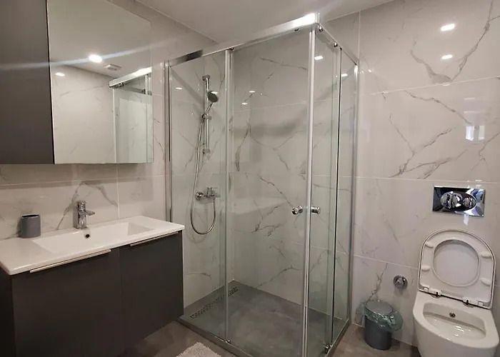 Courtyard Long 2-bedroom Lux