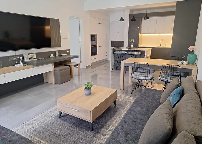 Courtyard Long 2-bedroom Lux Apartmán *