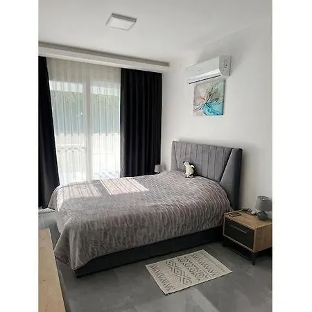 Courtyard Long 2-bedroom Lux Perivolia tou Trikomou