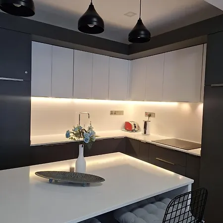 Courtyard Long 2-bedroom Lux Gasztriá