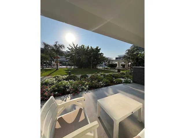 Courtyard Long 2-bedroom Lux *