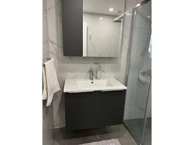 Courtyard Long 2-bedroom Lux Διαμέρισμα