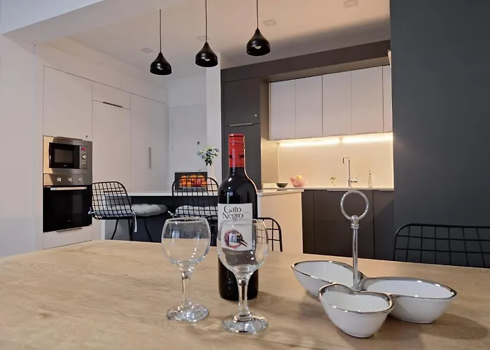 Courtyard Long 2-bedroom Lux